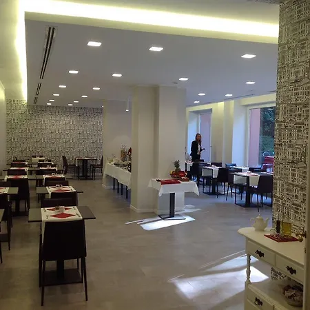 Otel Tiziano - Gruppo Mini 4*