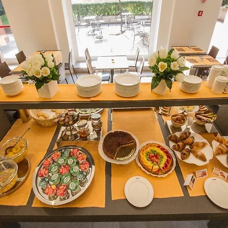 Otel Tiziano - Gruppo Mini 4*