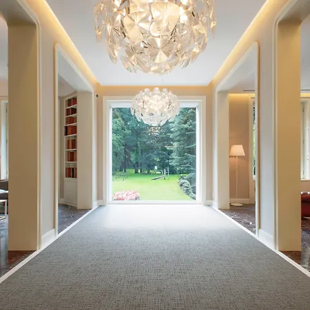 Tiziano - Gruppo Mini ホテル 4*