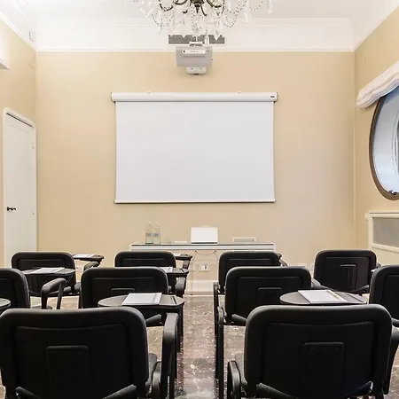 Tiziano - Gruppo Mini ホテル 4*